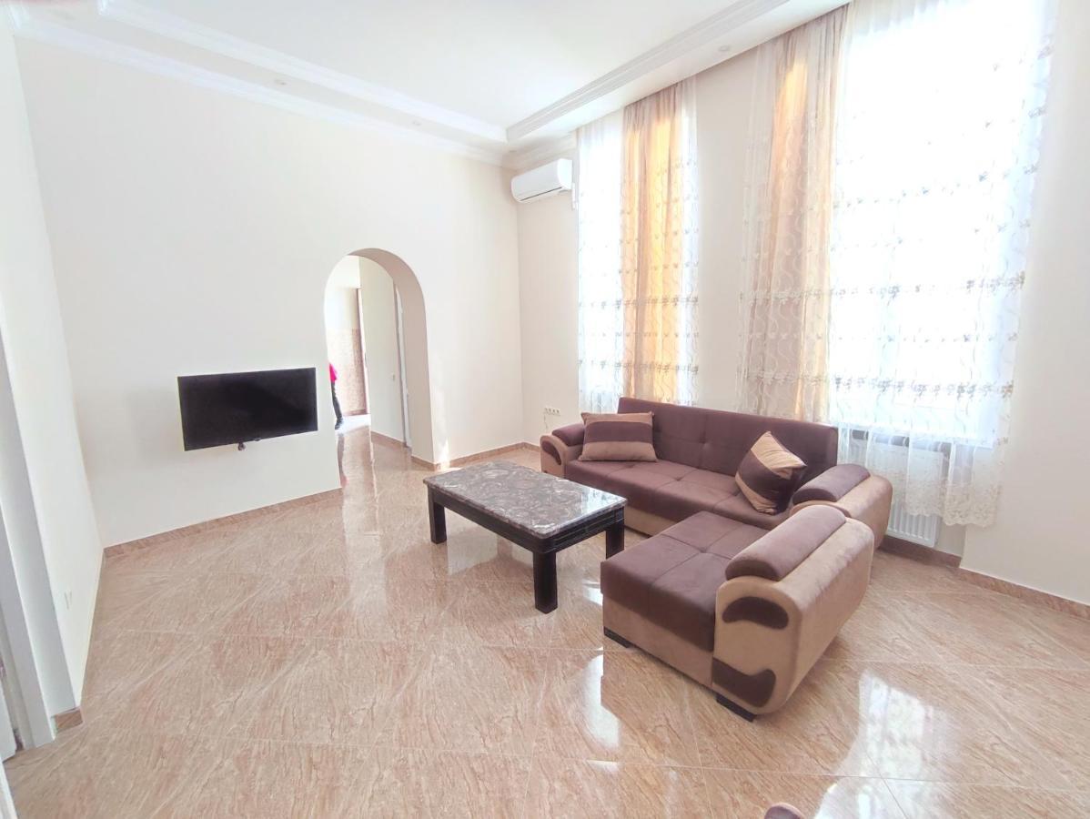 G&L Apartments Tbilisi Luaran gambar