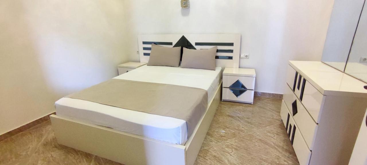 G&L Apartments Tbilisi Luaran gambar